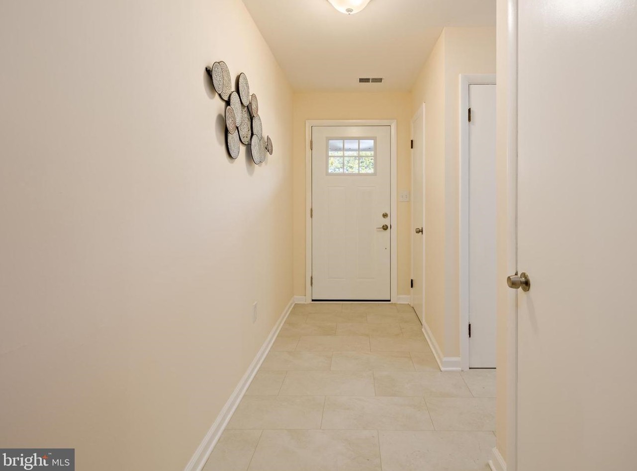 24304 Welsh Rd, Gaithersburg, MD 20882-3930