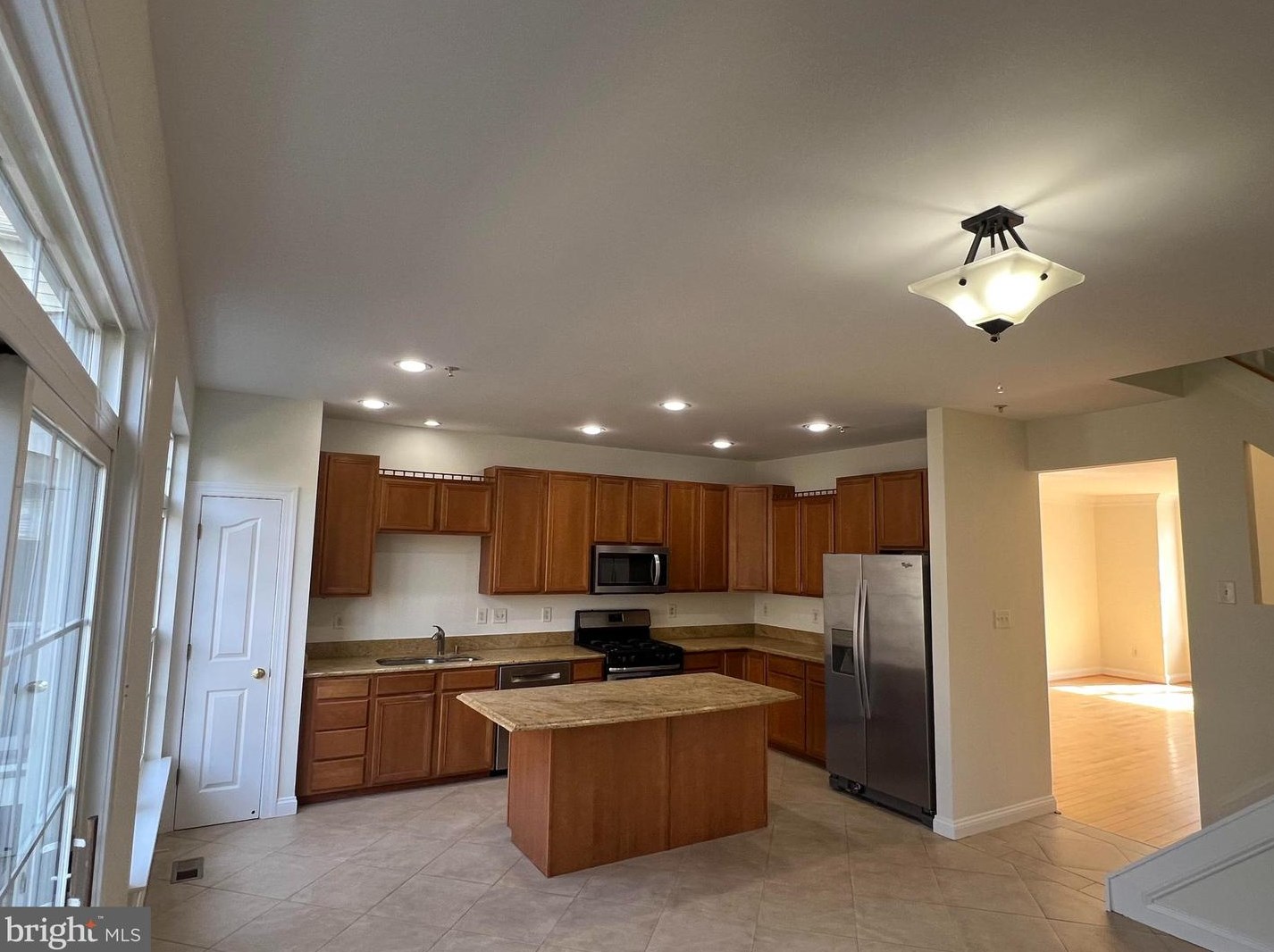 4806 Tothill Dr, Olney, MD 20832