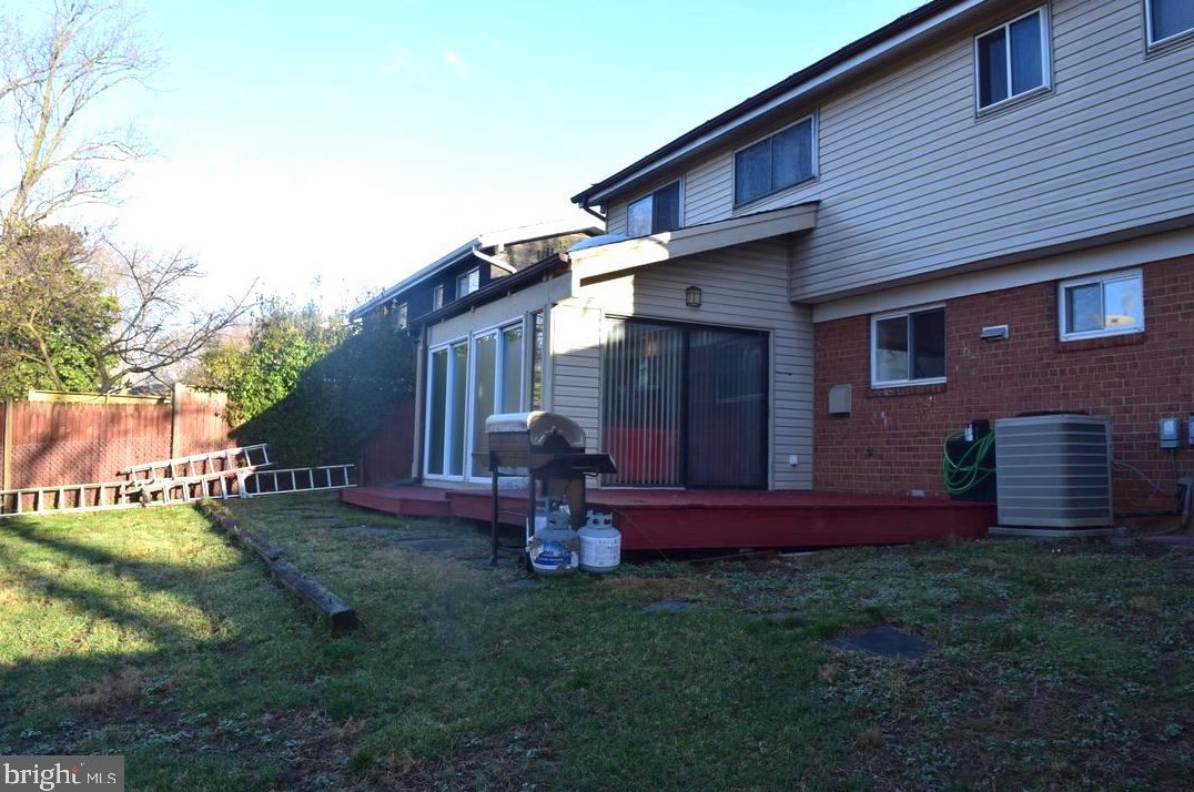 11216 Bybee St, Silver Spring MD 20902-3205 exterior