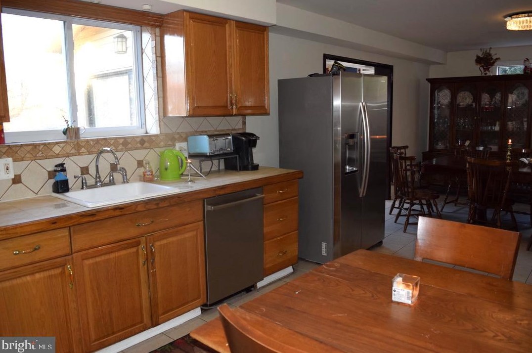 11216 Bybee St, Silver Spring MD 20902-3205 exterior