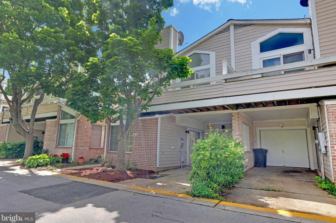 9838 Islandside Dr, Gaithersburg MD 20886-4210 exterior