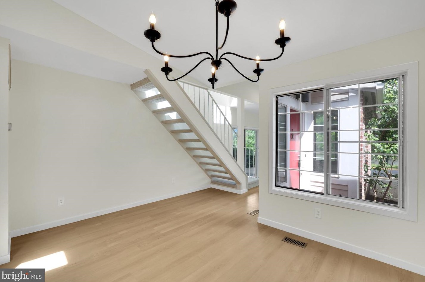 9838 Islandside Dr, Gaithersburg MD 20886-4210 exterior