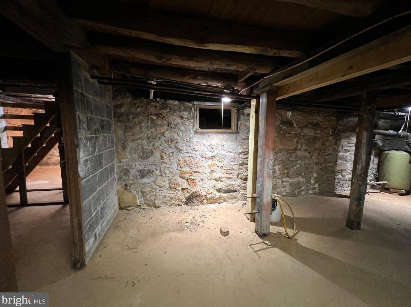 6 High St, Unity MD  20833-2500 exterior