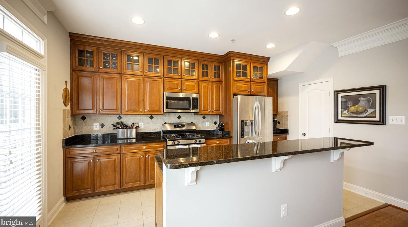 12702 Horseshoe Bend Cir, Clarksburg MD  20871-9387 exterior