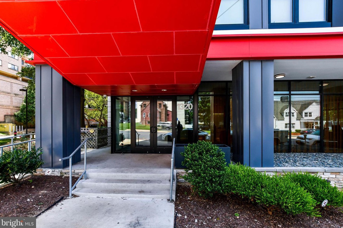 1320 Fenwick Ln #612, Silver Spring, MD 20910