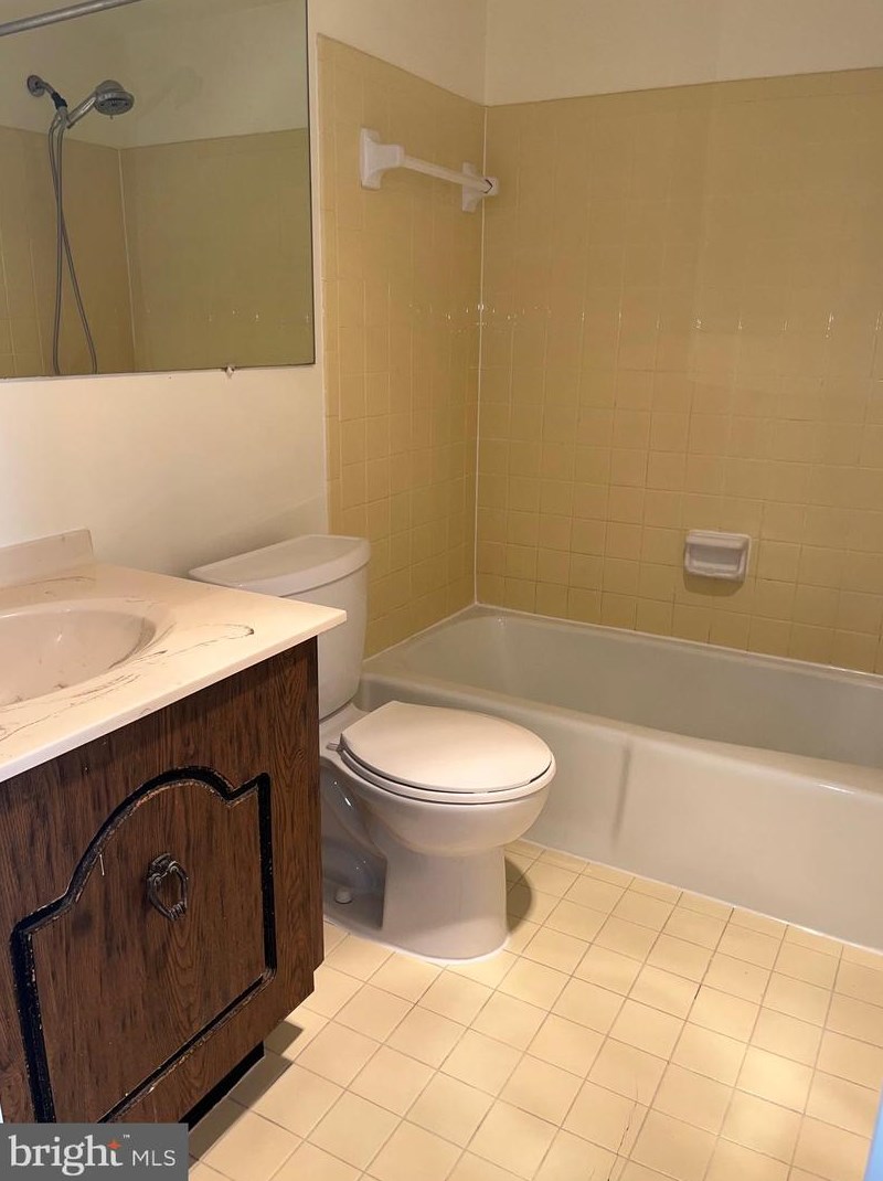 10022 Stedwick Rd, Gaithersburg MD  20886-3715 exterior