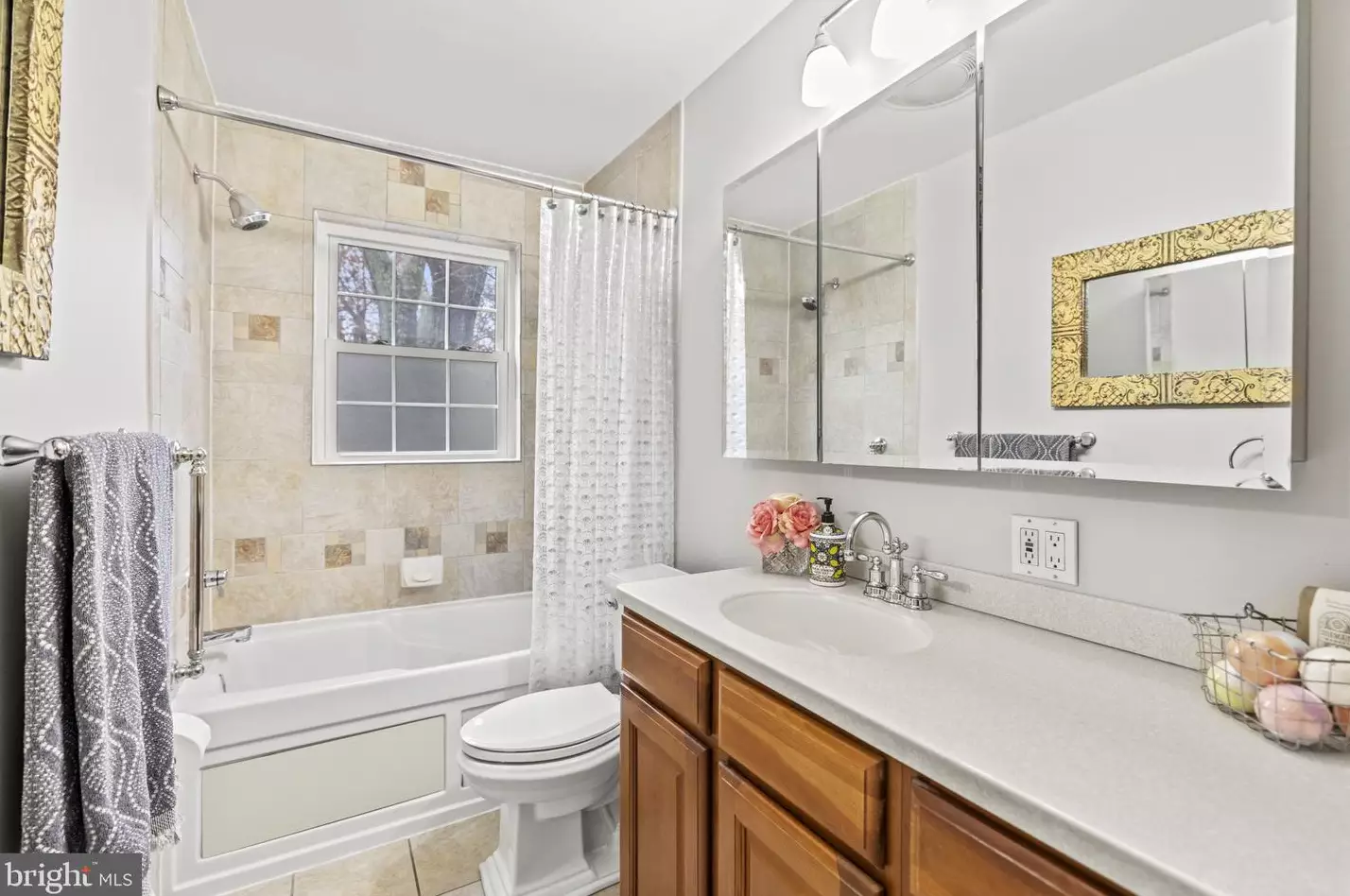 803 Venice Dr, Silver Spring MD 20904-2065 exterior