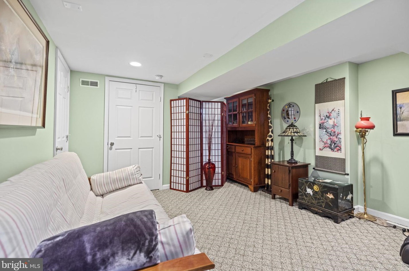 803 Venice Dr, Silver Spring MD 20904-2065 exterior