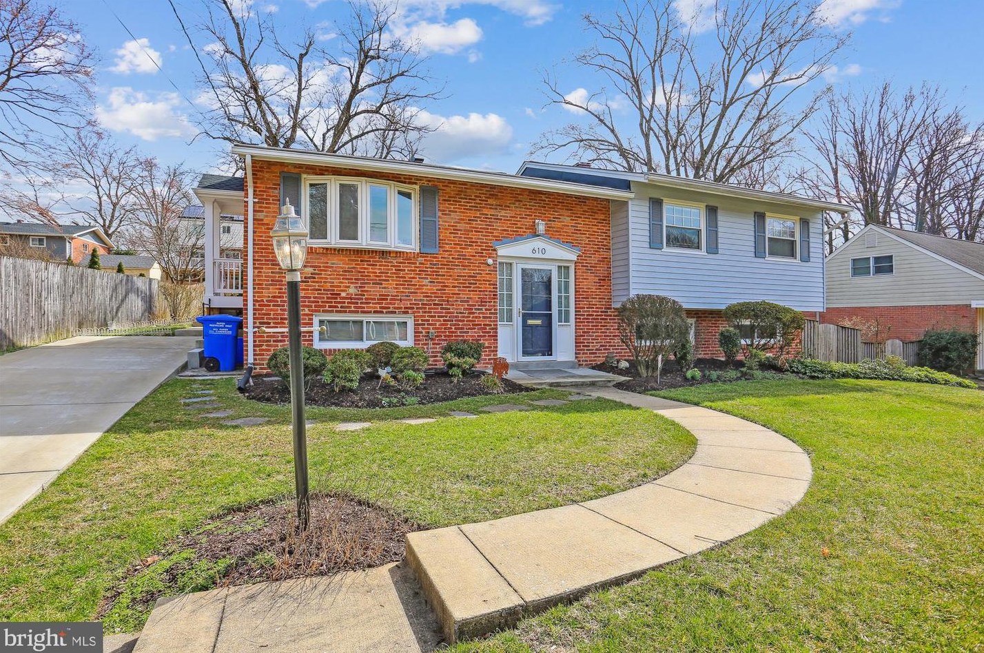 610 Lamberton Dr, Silver Spring, MD 20902-1628