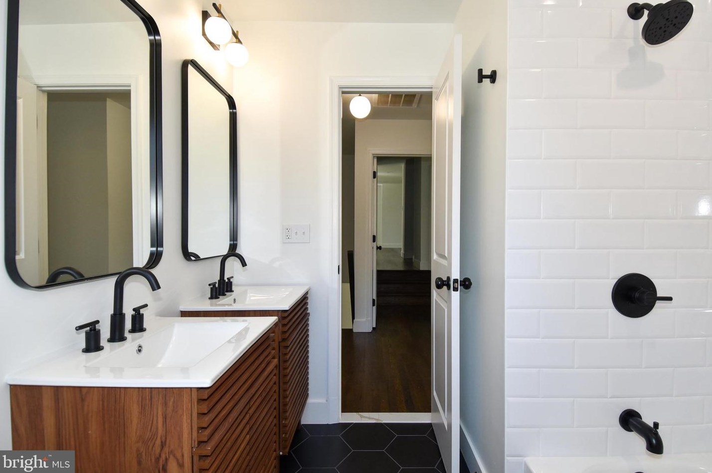 12415 Kemp Mill Rd, Silver Spring MD 20902-1717 exterior