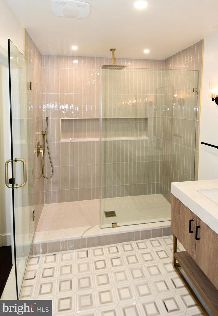 12415 Kemp Mill Rd, Silver Spring MD 20902-1717 exterior