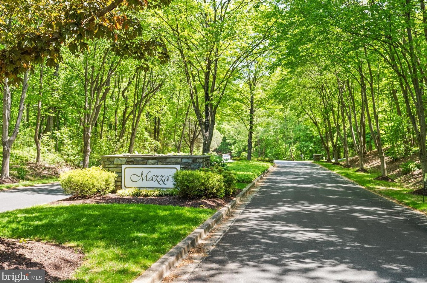 7211 Brookstone Ct, Rockville MD 20854-4838 exterior