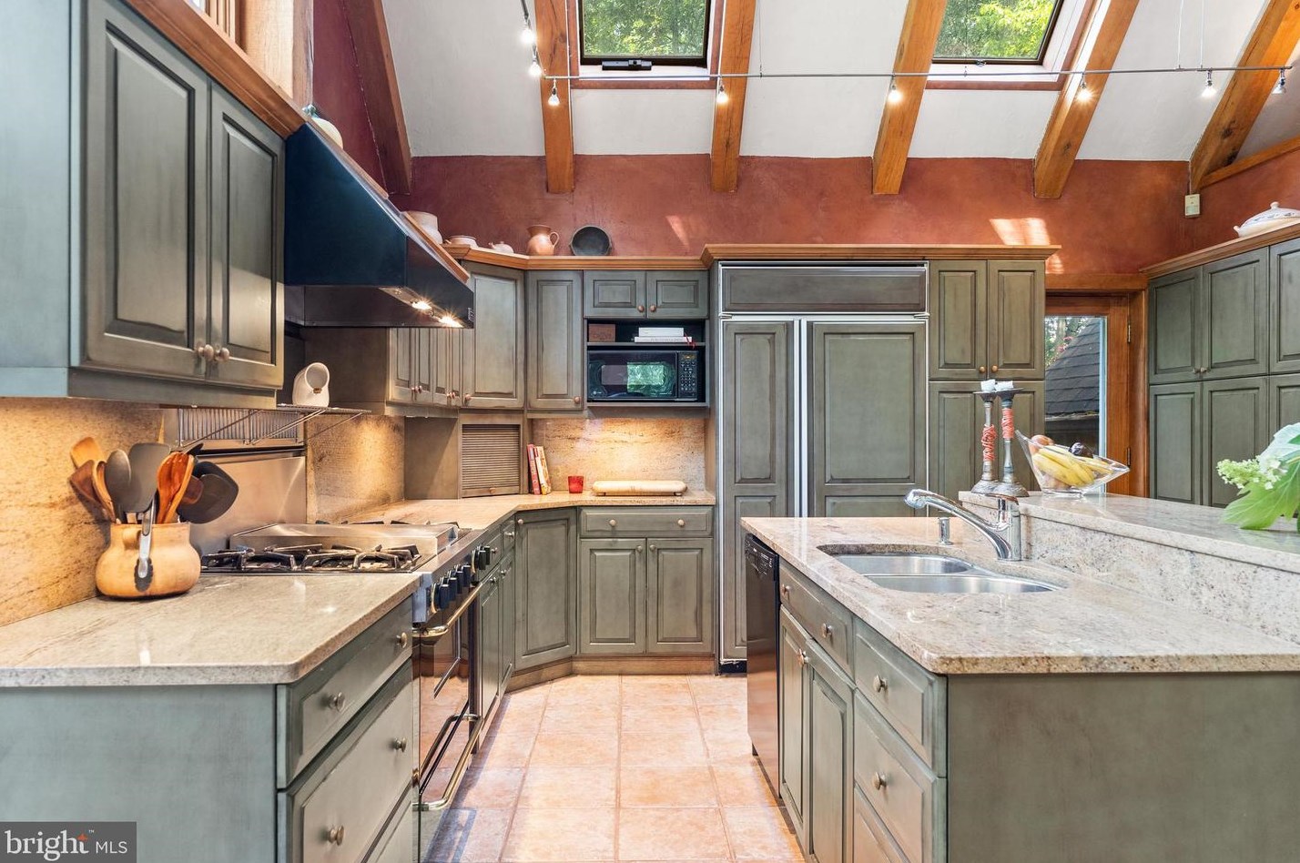 7211 Brookstone Ct, Rockville MD 20854-4838 exterior