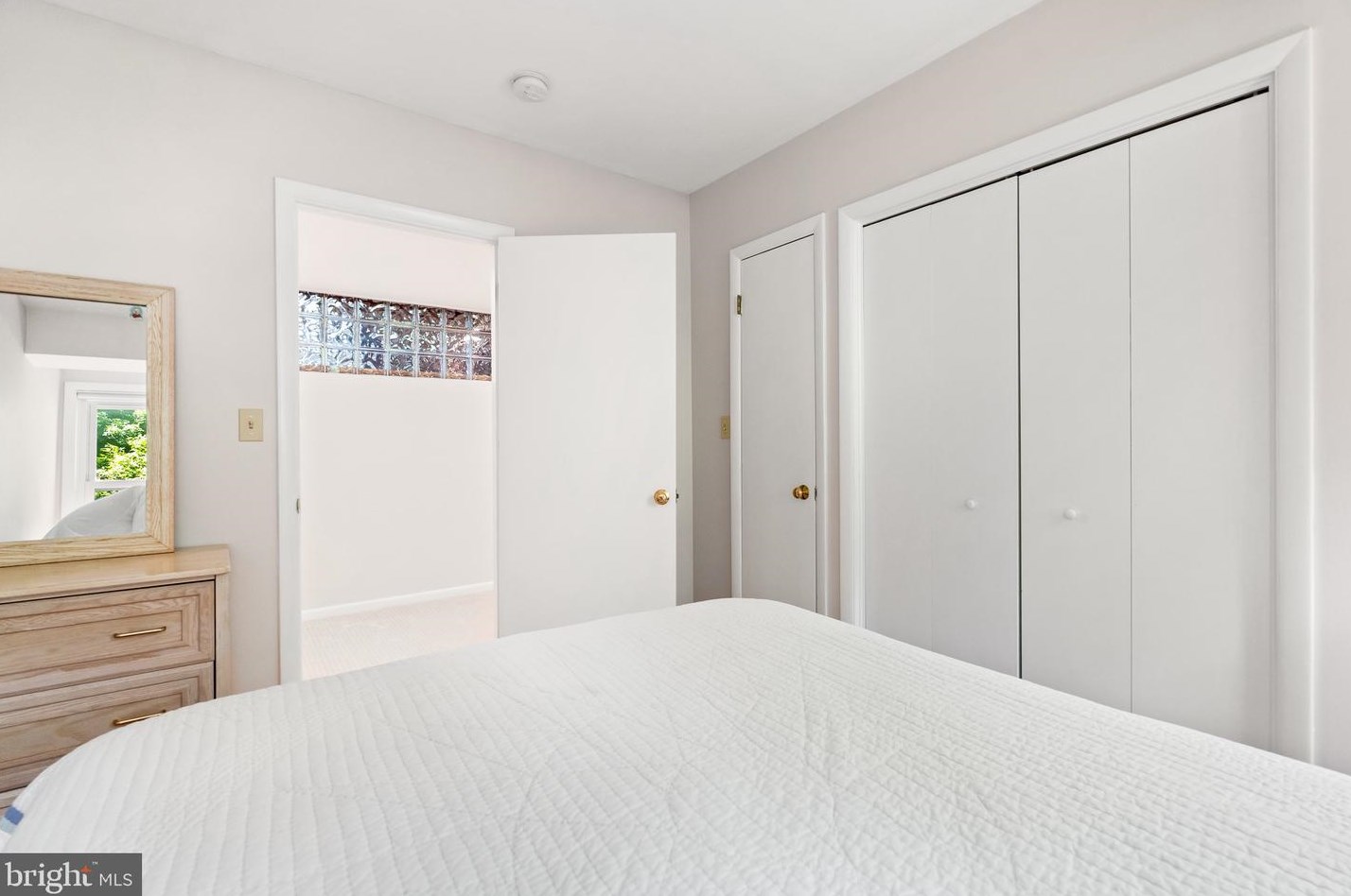 7211 Brookstone Ct, Rockville MD 20854-4838 exterior