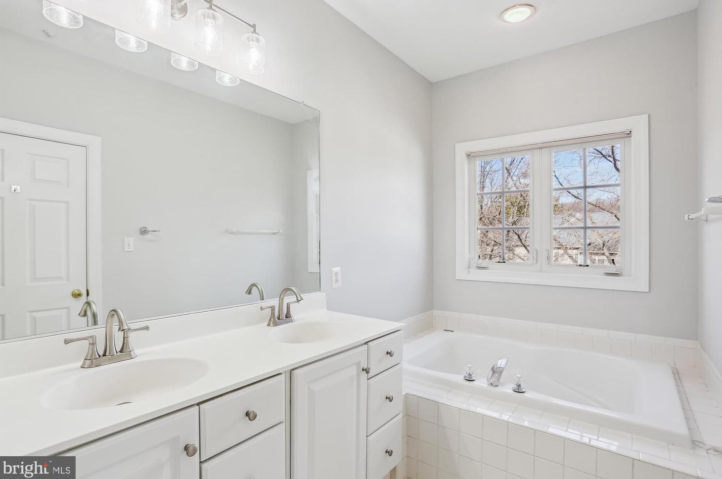 210 Painted Post Ln, Gaithersburg MD  20878-7856 exterior