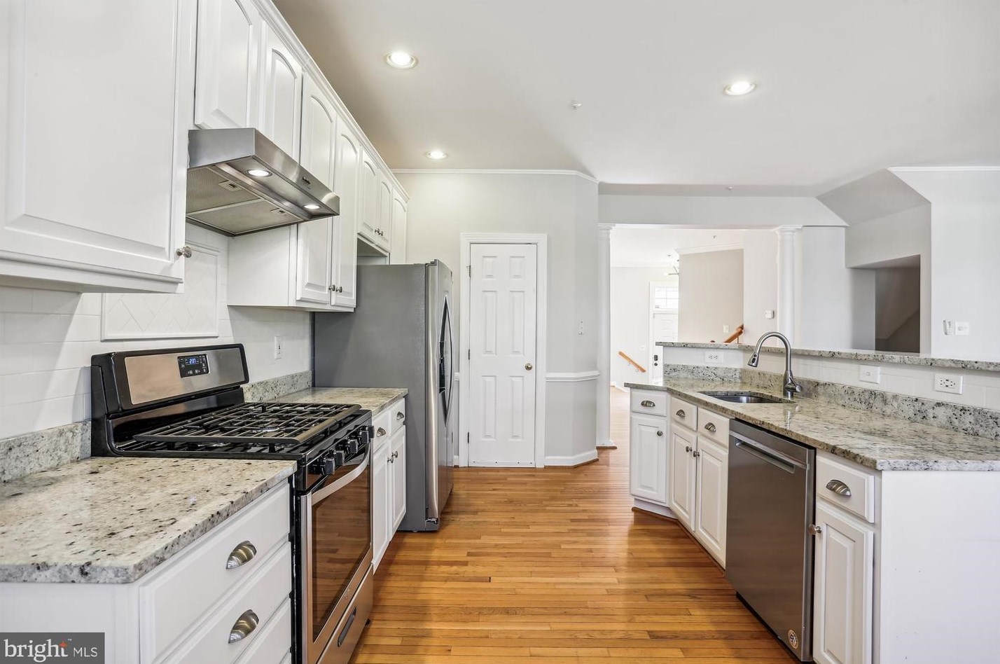 210 Painted Post Ln, Gaithersburg MD  20878-7856 exterior