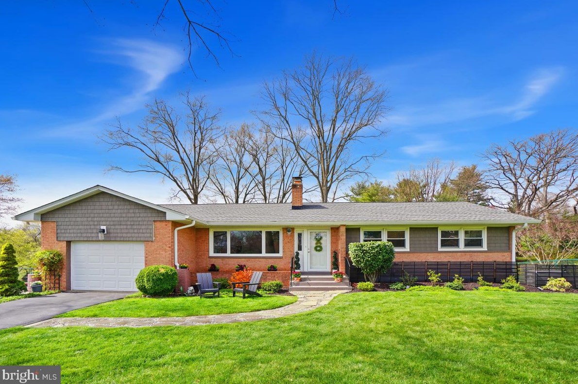 17708 Parkridge Dr, Gaithersburg MD  20878-1113 exterior