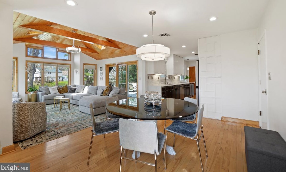 17708 Parkridge Dr, Gaithersburg MD  20878-1113 exterior