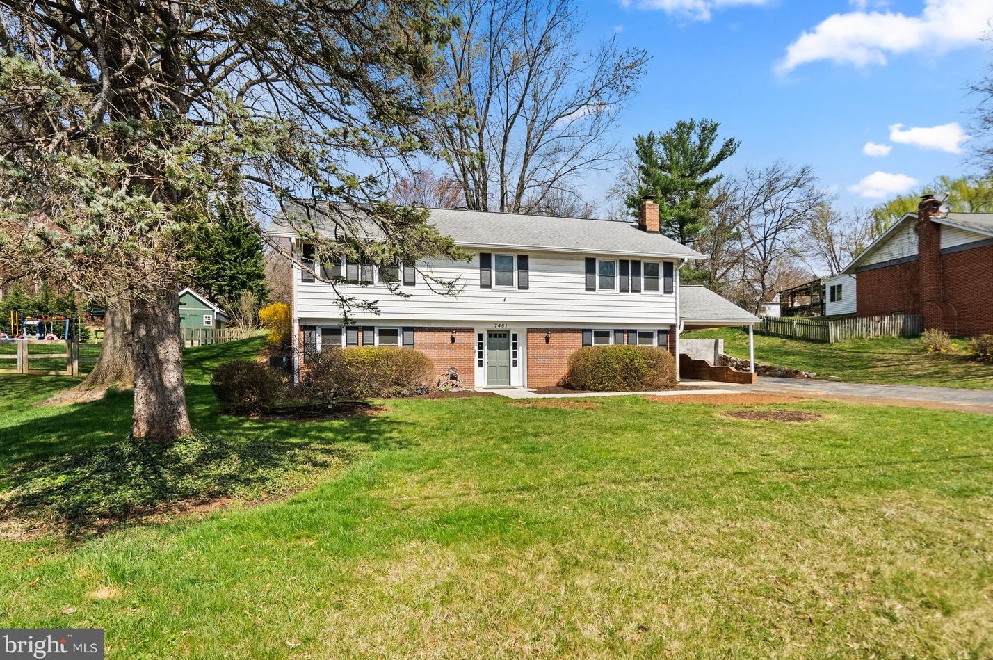 7401 Miller Fall Rd, Rockville, MD 20855-1121