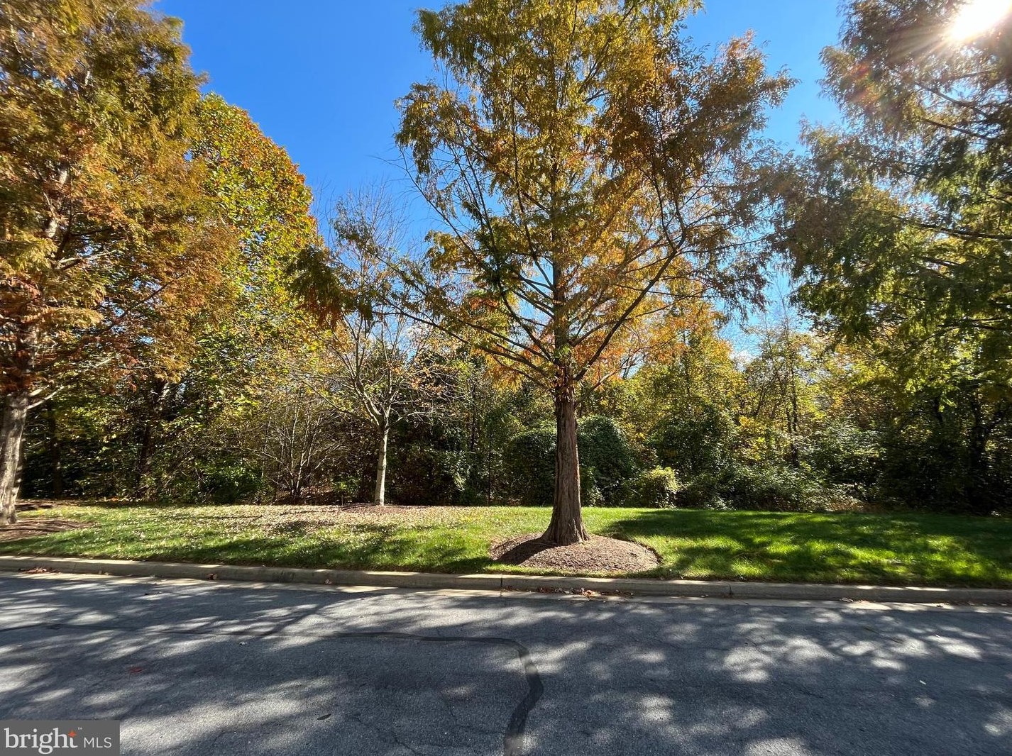 215 Creek Valley Ln, Rockville, MD 20850-5603