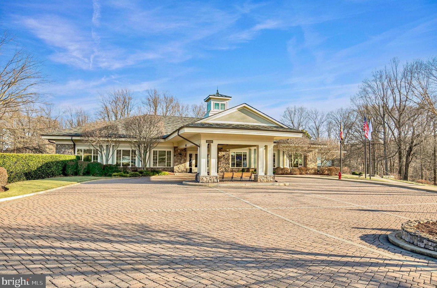 8800 Deer Hollow Ln, Rockville MD 20854-5440 exterior