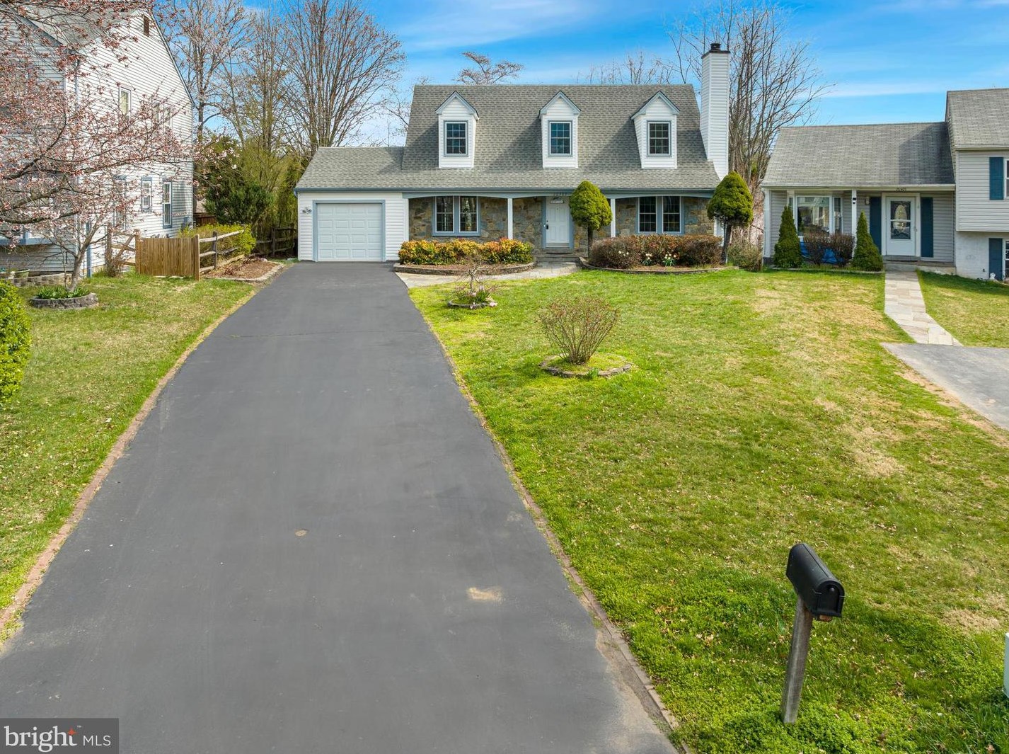 20409 Bloomingville Ct, Germantown, MD 20876-5606