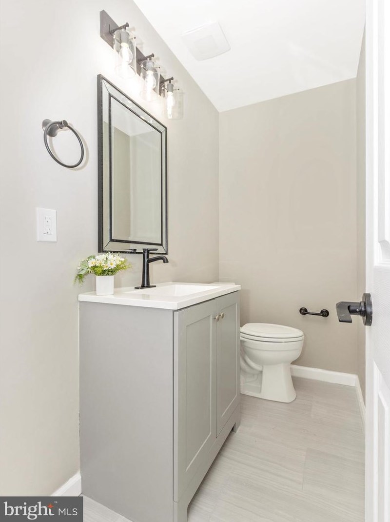 2608 Bluhaven Ct, Silver Spring MD 20906-3116 exterior