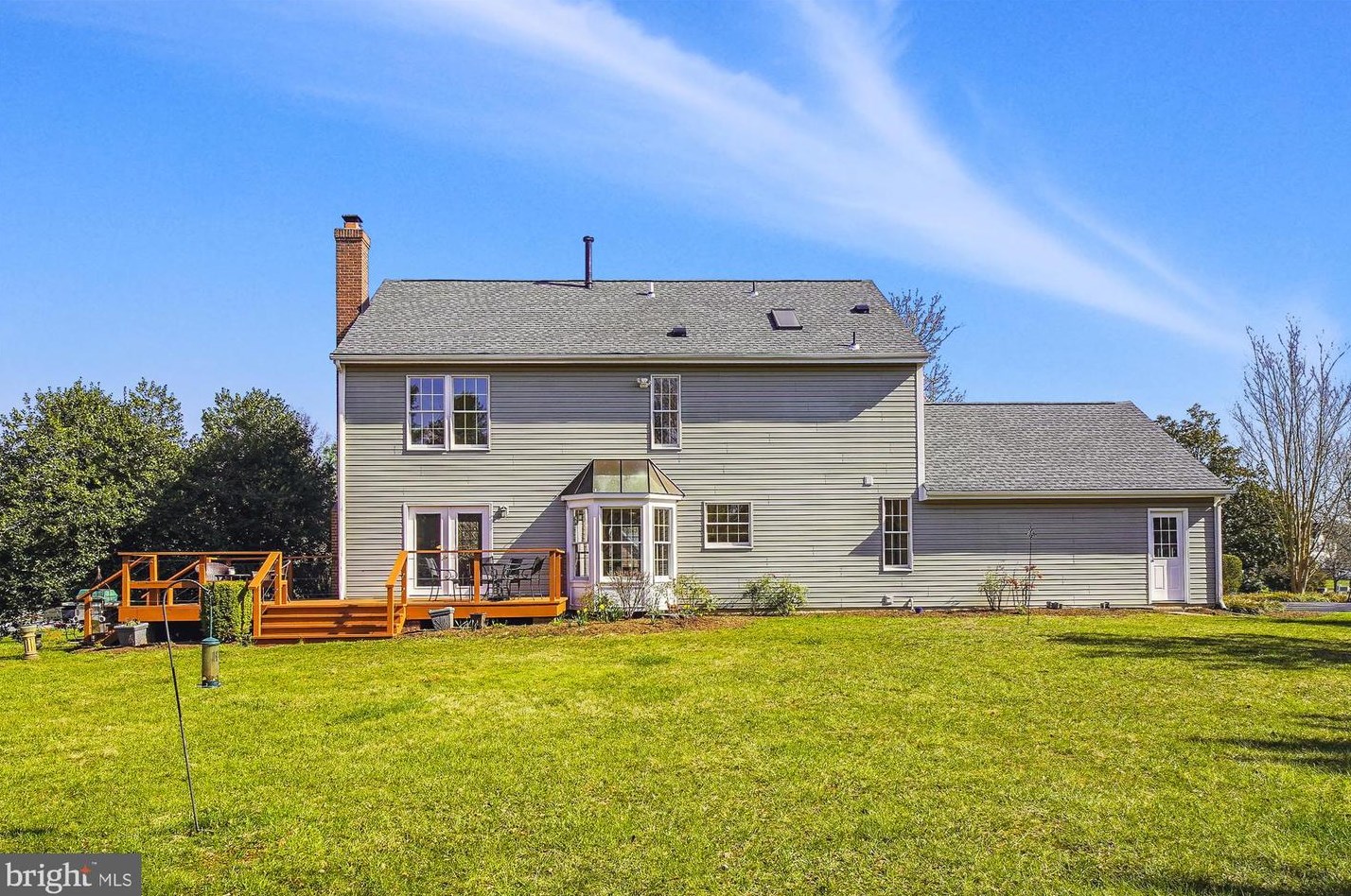 16901 Hoskinson Rd, Poolesville, MD 20837-2280