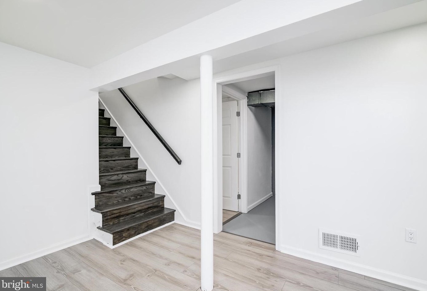 814 Orange Dr, Silver Spring MD 20901-1002 exterior