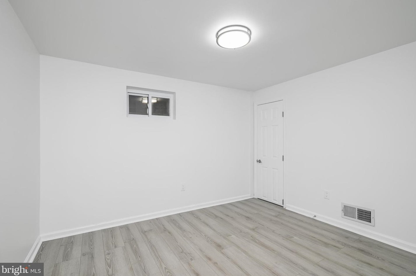 814 Orange Dr, Silver Spring MD 20901-1002 exterior