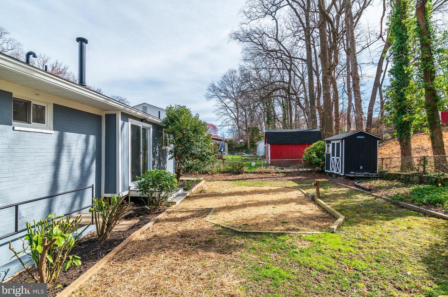 814 Orange Dr, Silver Spring MD 20901-1002 exterior