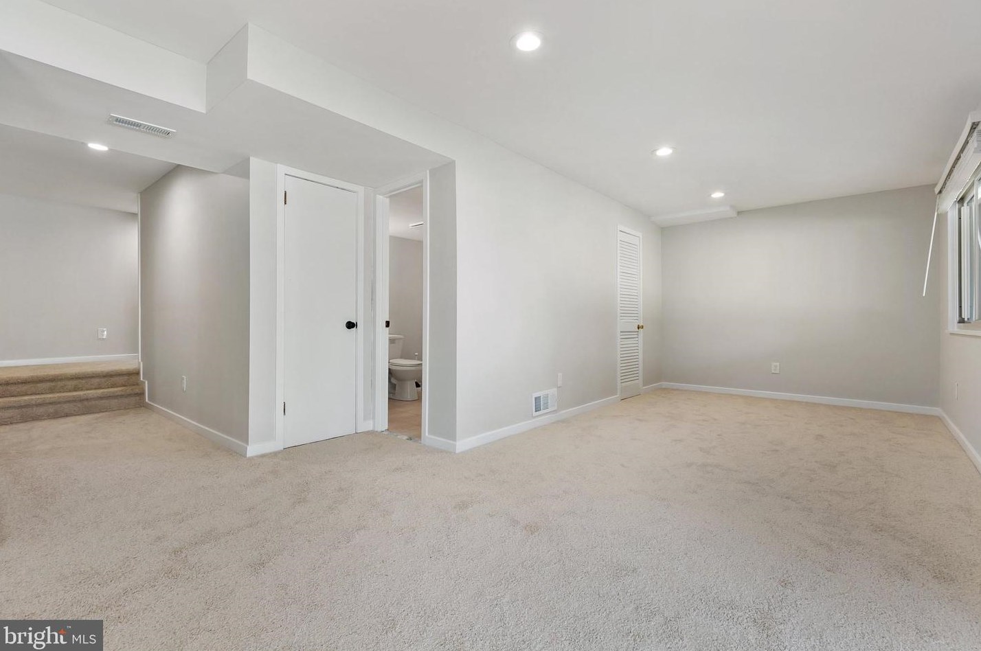 11509 Piney Lodge Rd, Gaithersburg MD  20878-2443 exterior