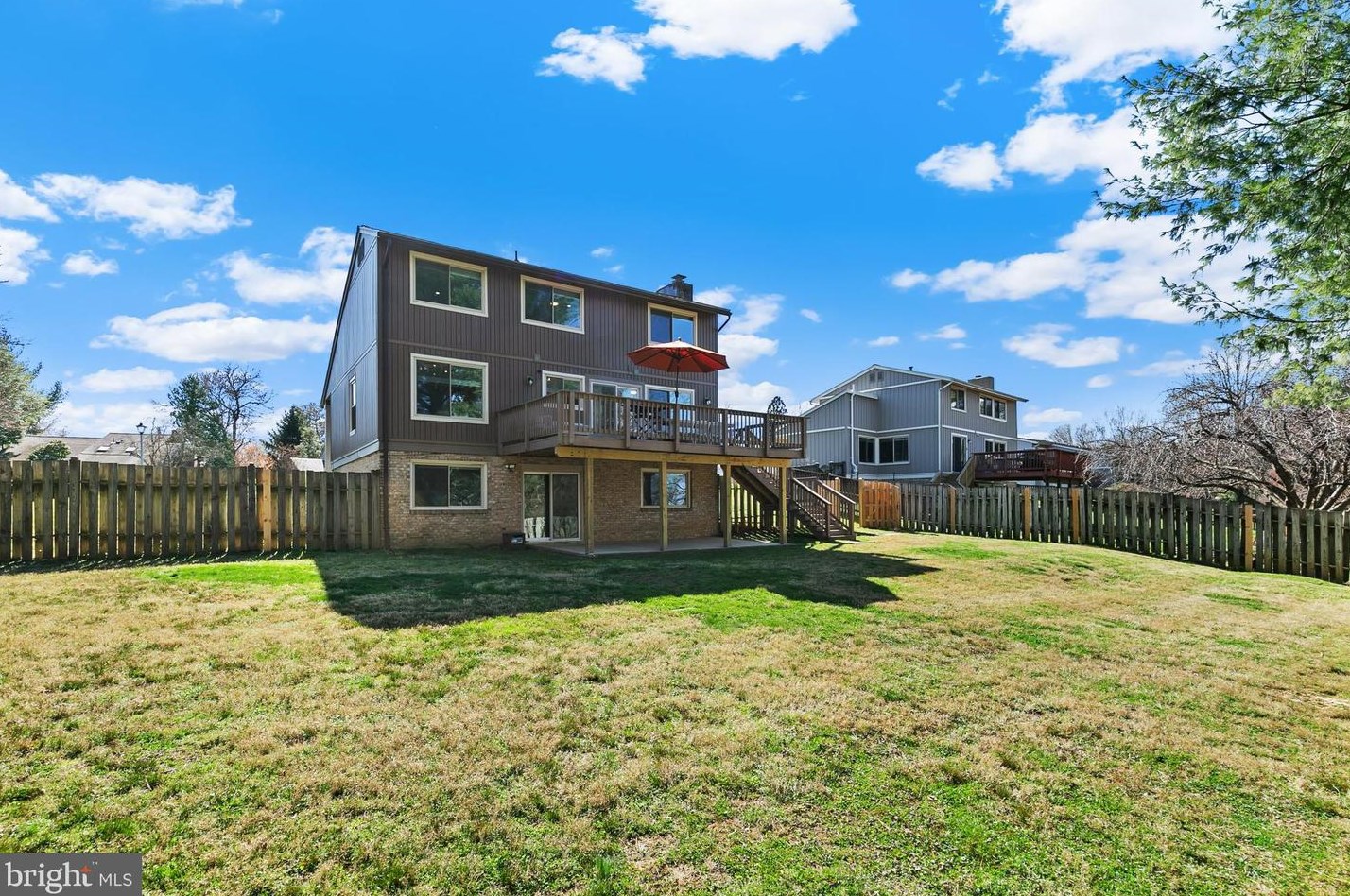 11509 Piney Lodge Rd, Gaithersburg MD  20878-2443 exterior