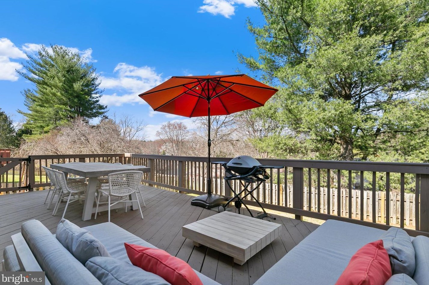11509 Piney Lodge Rd, Gaithersburg MD  20878-2443 exterior
