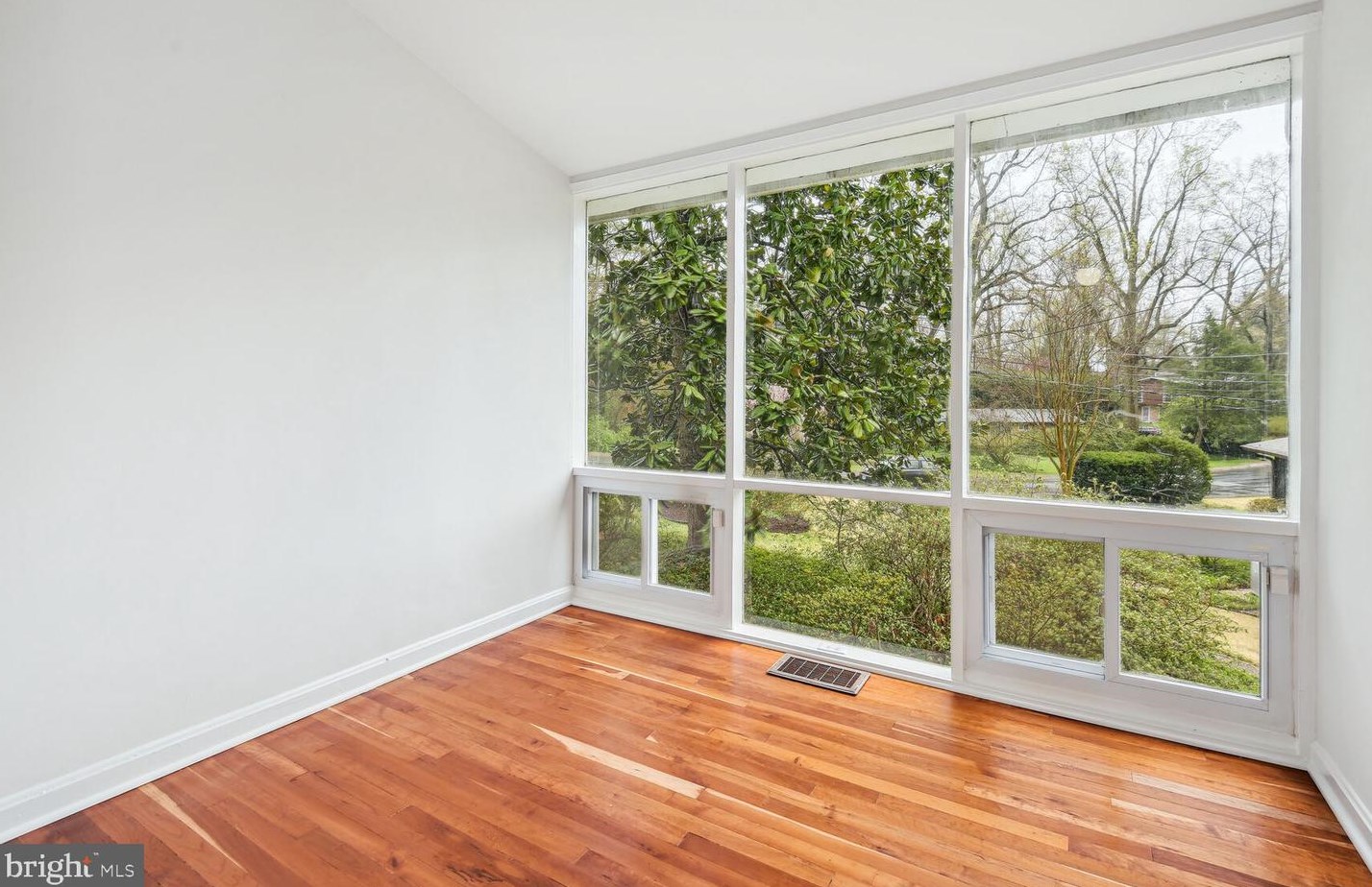 3413 Pendleton Dr, Silver Spring MD 20902-2446 exterior