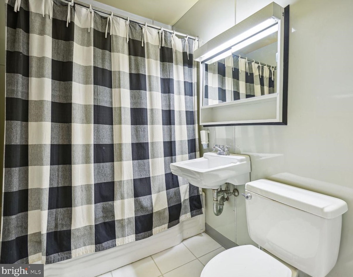 3413 Pendleton Dr, Silver Spring MD 20902-2446 exterior