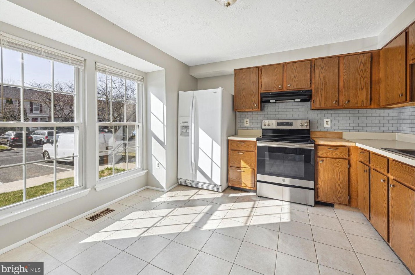 7 Ivy Oak Ct, Gaithersburg, MD 20877-3859