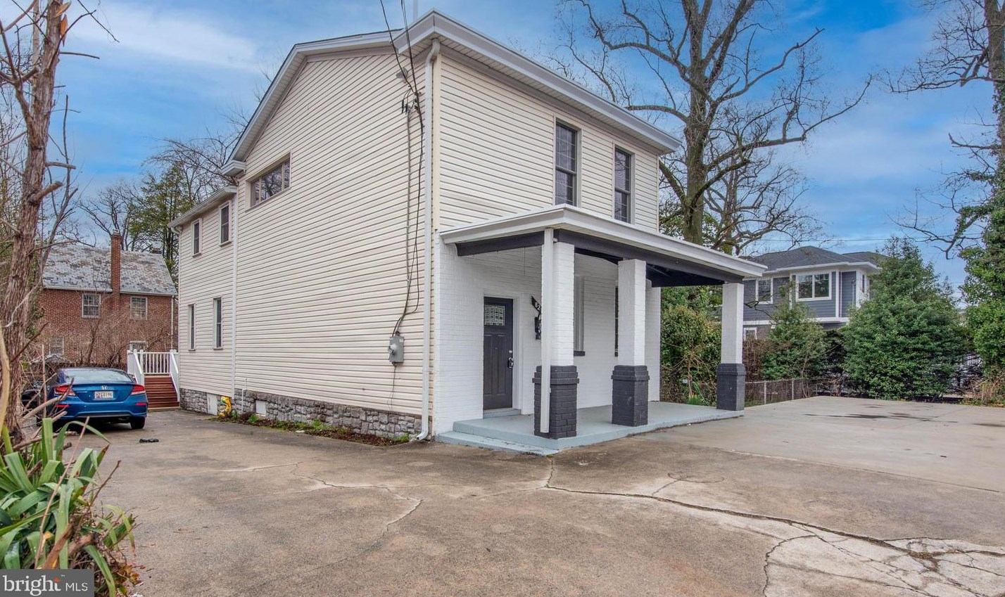 827 Philadelphia Ave, Silver Spring MD  20910-4935 exterior