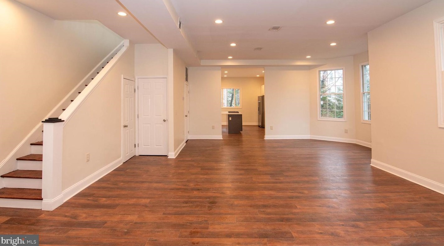 827 Philadelphia Ave, Silver Spring MD  20910-4935 exterior