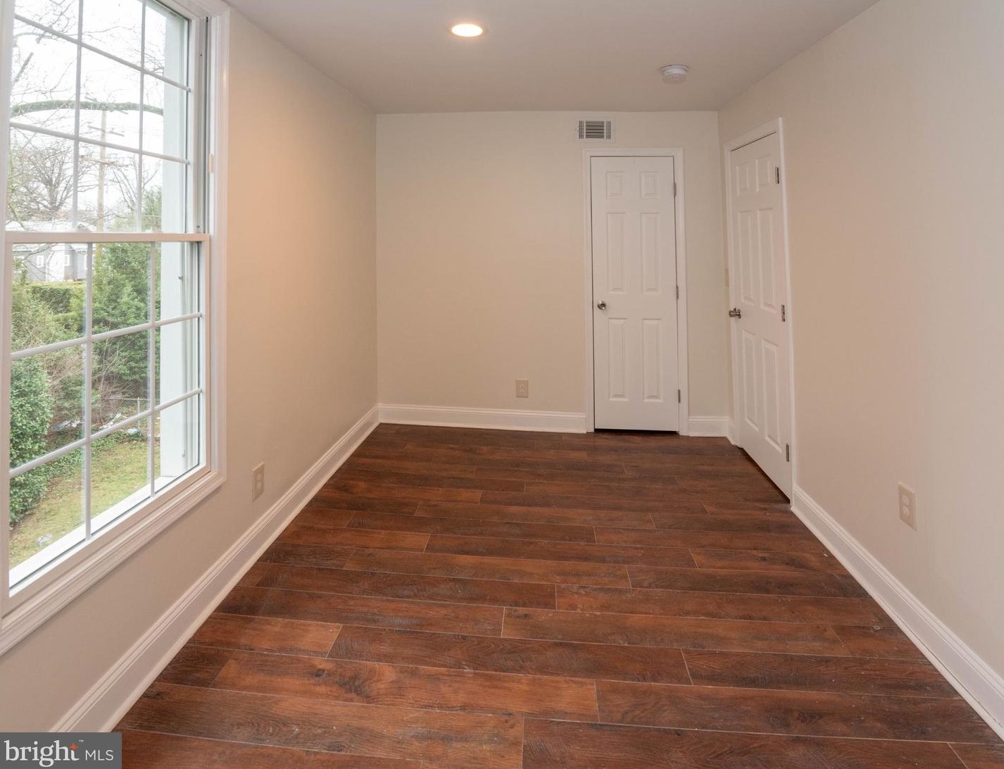 827 Philadelphia Ave, Silver Spring MD  20910-4935 exterior