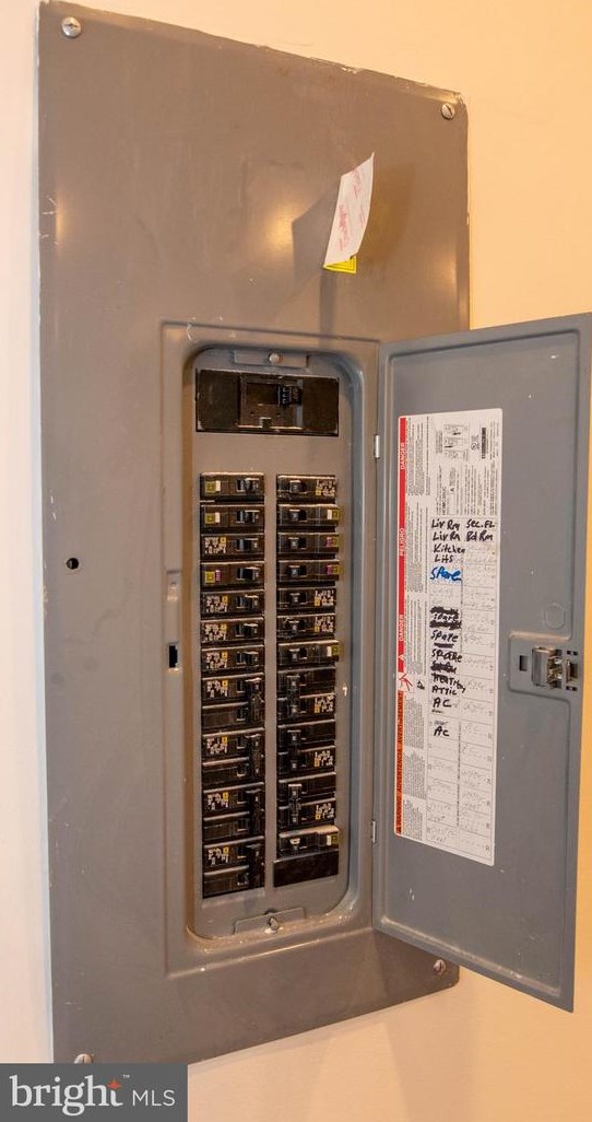 827 Philadelphia Ave, Silver Spring MD  20910-4935 exterior