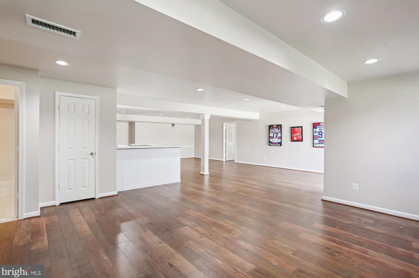 13424 Query Mill Rd, Gaithersburg MD  20878-3962 exterior