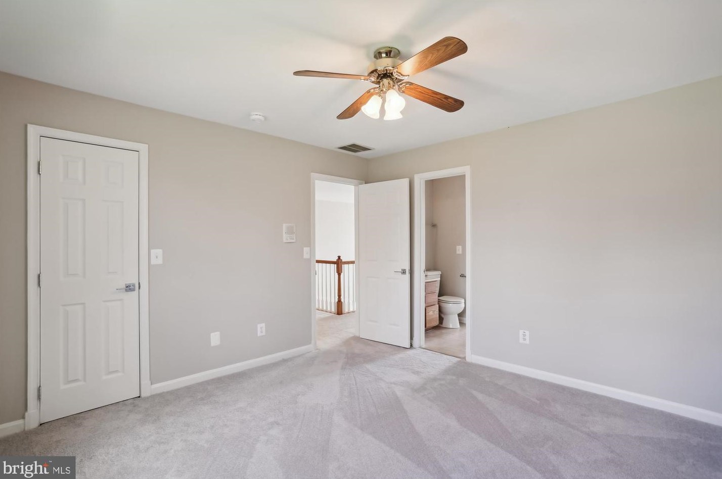 13424 Query Mill Rd, Gaithersburg MD  20878-3962 exterior