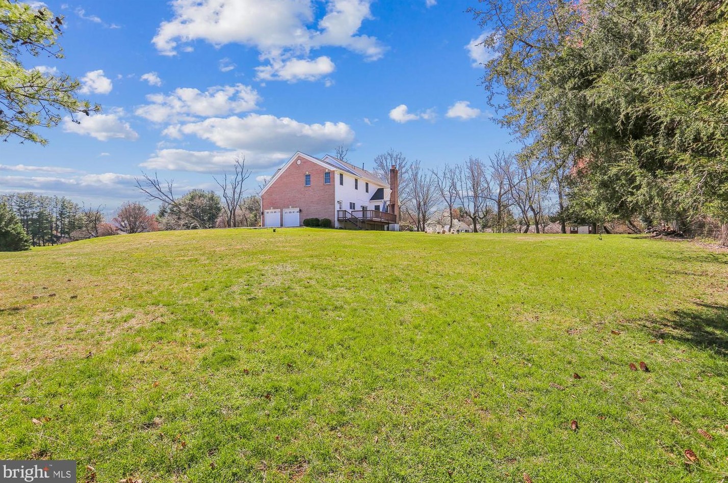 13424 Query Mill Rd, Gaithersburg MD  20878-3962 exterior