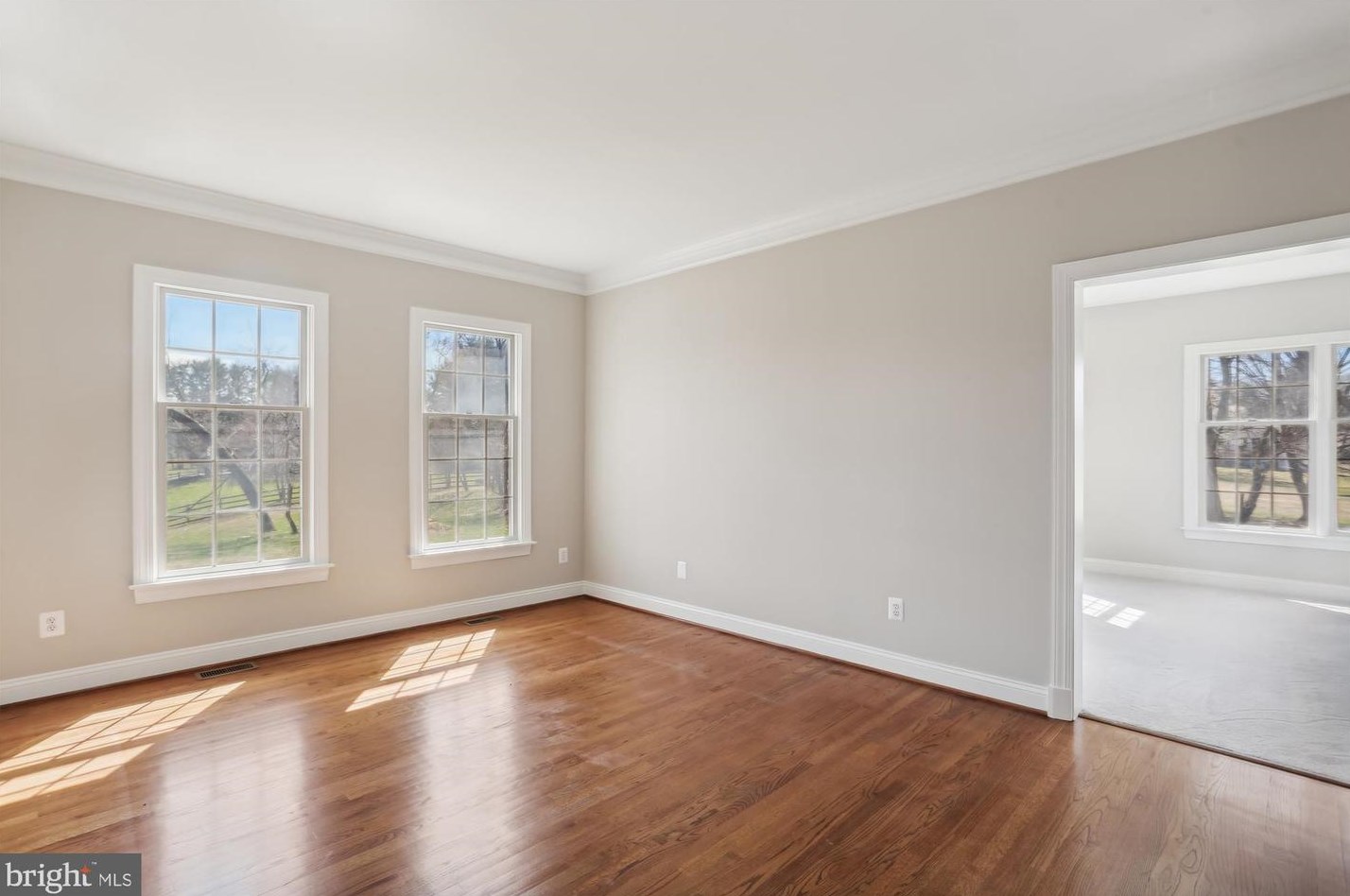 13424 Query Mill Rd, Gaithersburg MD  20878-3962 exterior