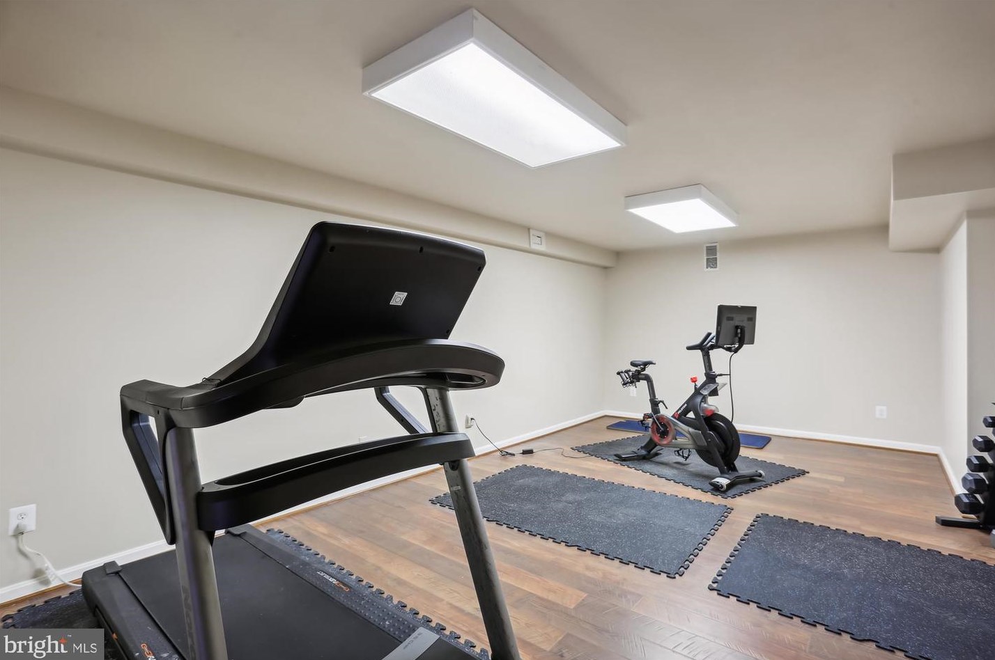 13424 Query Mill Rd, Gaithersburg MD  20878-3962 exterior