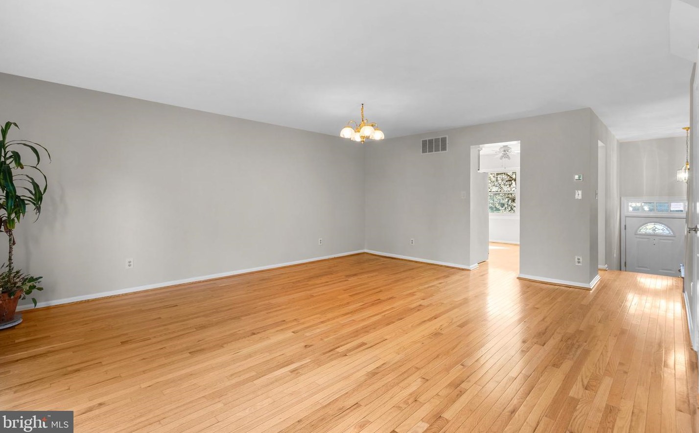 91 Travis Ct, Gaithersburg MD  20879-3315 exterior