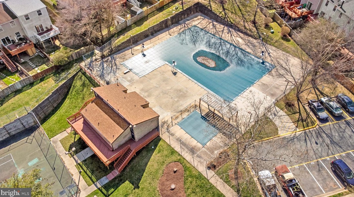 91 Travis Ct, Gaithersburg MD  20879-3315 exterior