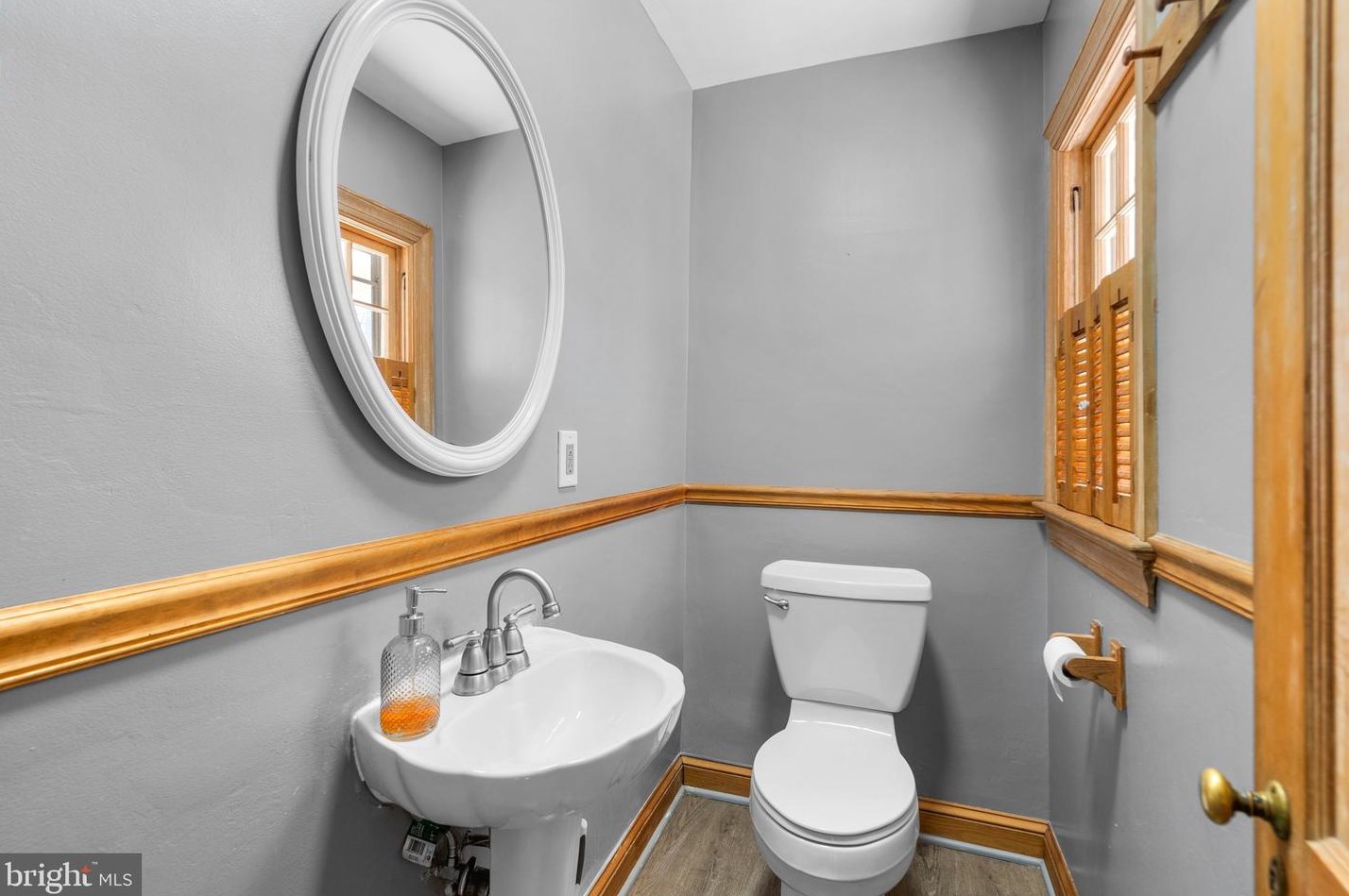 9102 Darnestown Rd, Rockville MD  20850-3106 exterior