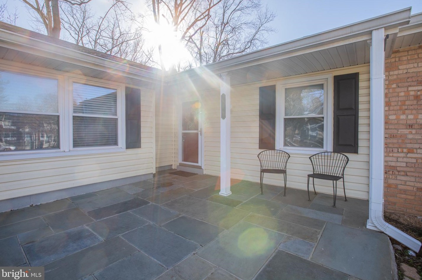 19016 High Point Dr, Gaithersburg MD  20879-3401 exterior